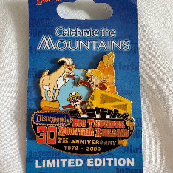 NWT Disneyland Celebrate the Mountains Big Thunder Mountain Chip & Dale Pin - Picture 4 of 12